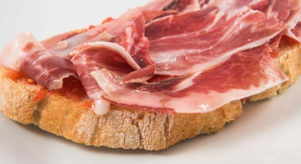 Die Ernährungswissenschaftlerin und Diätassistentin Ángela Quintas (Ser): „Wenn Sie Obst zum Frühstück essen, sollten Sie reichlich Schinken auf Ihren Toast legen.“