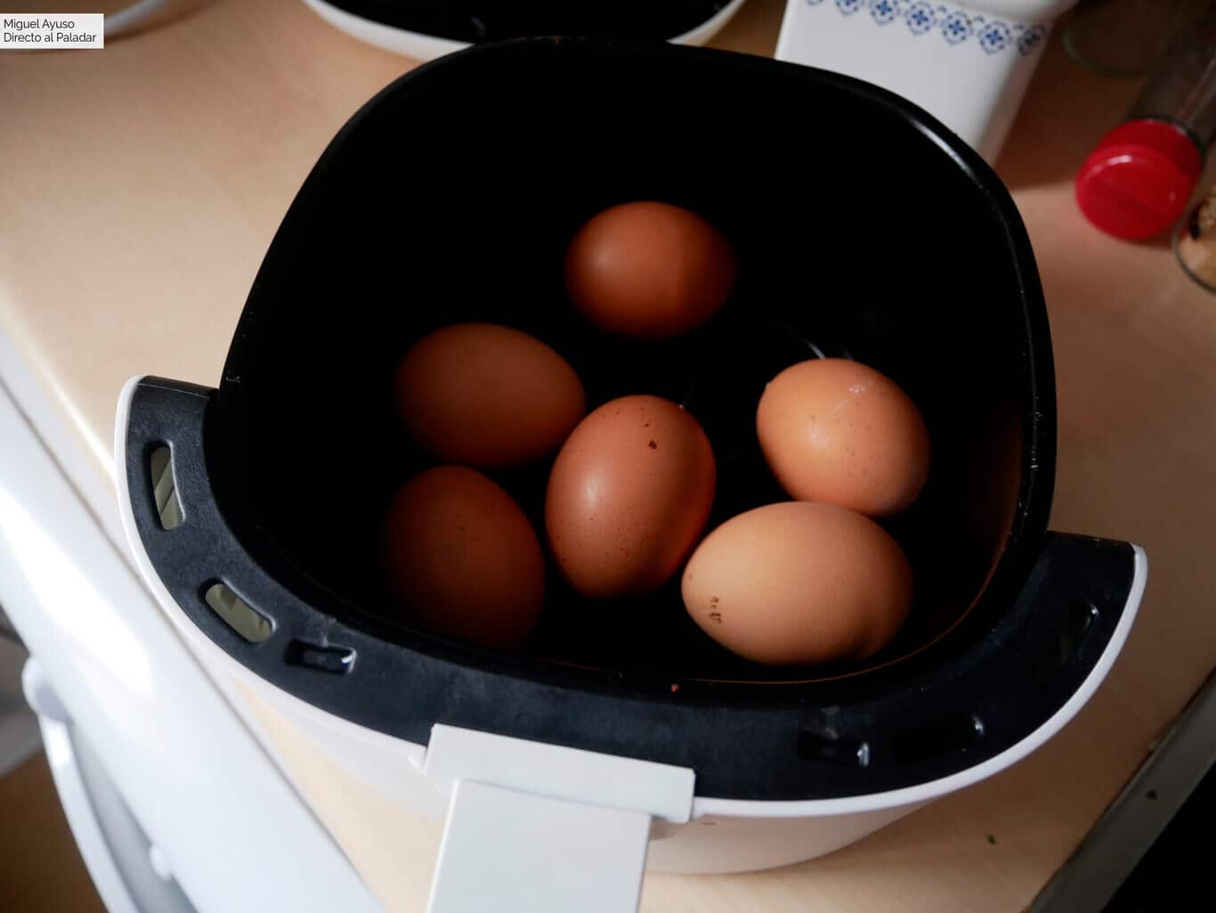 Auf Wiedersehen, Wassertöpfe: eine alternative Methode, Eier ohne Wasser zu kochen