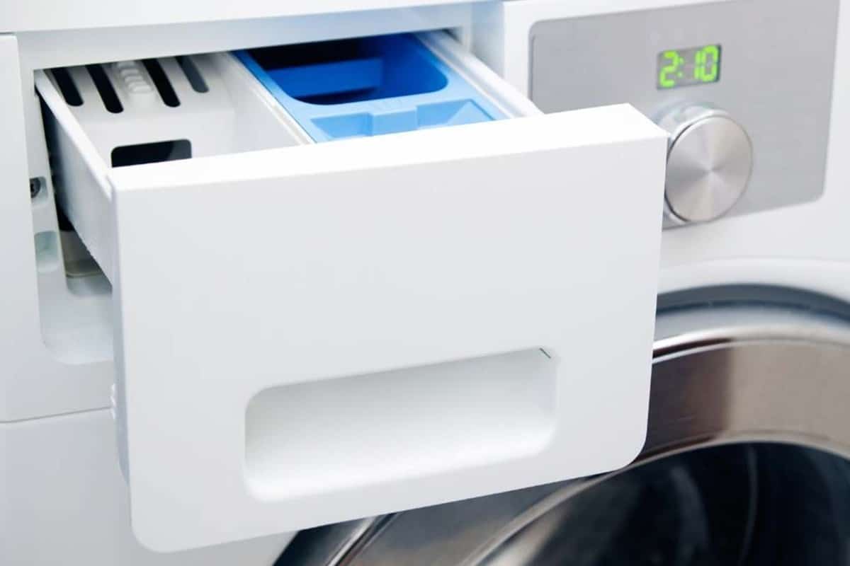 Ein Teil des Waschmaschinenfachs, dessen Zweck niemand kennt, das aber für gutes Waschergebnis notwendig ist