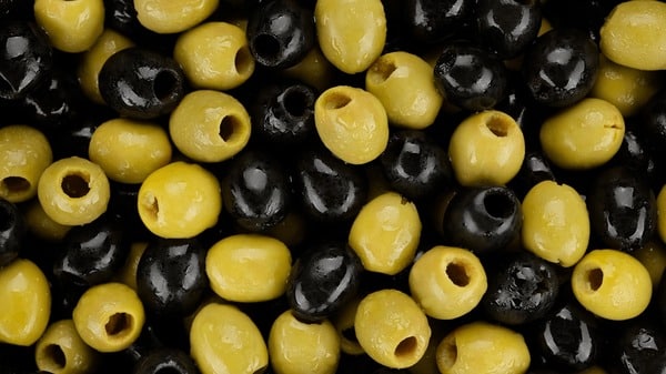 Nur wenige wissen: Was ist der Unterschied zwischen grünen und schwarzen Oliven?