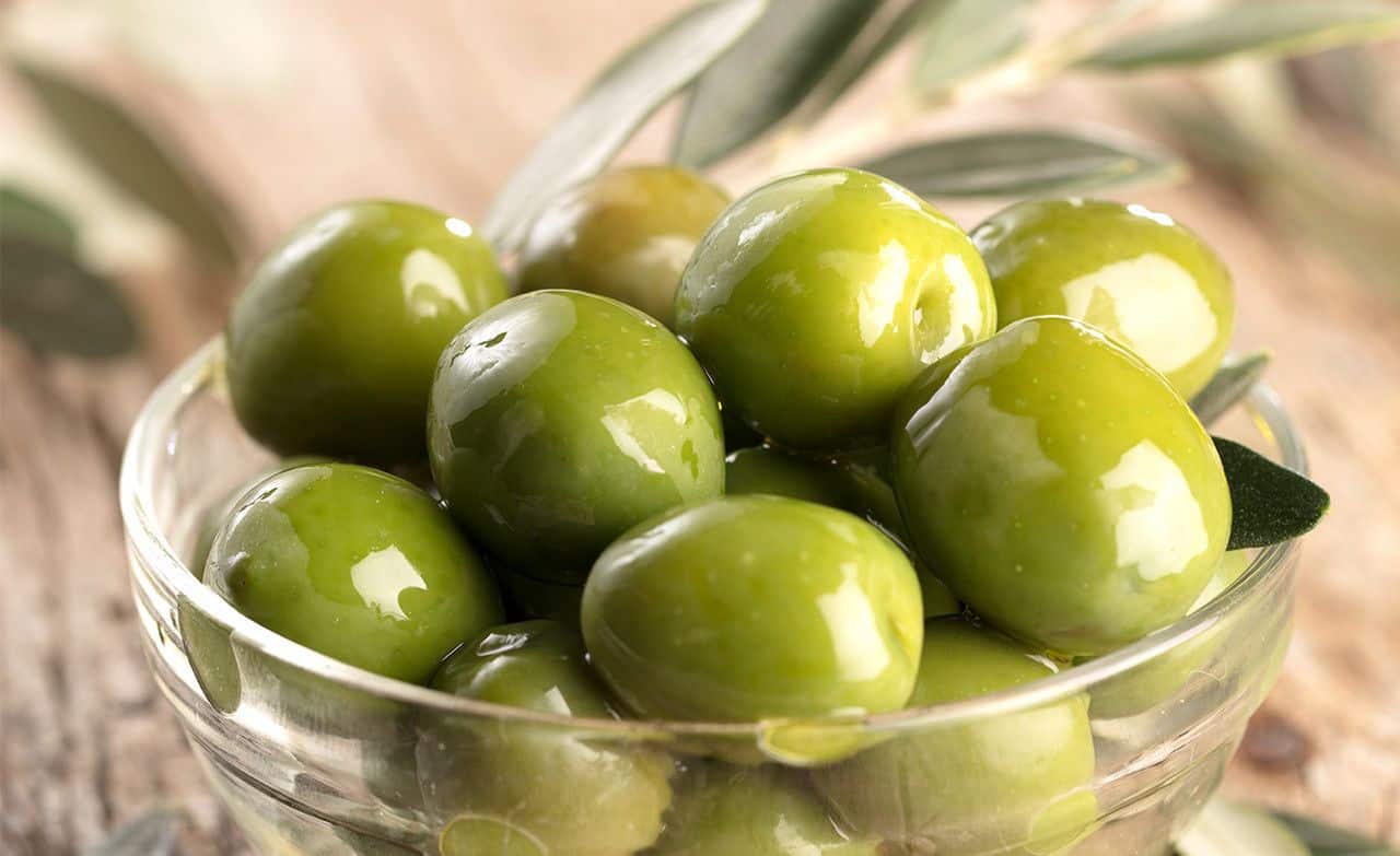 Nur wenige wissen: Was ist der Unterschied zwischen grünen und schwarzen Oliven?