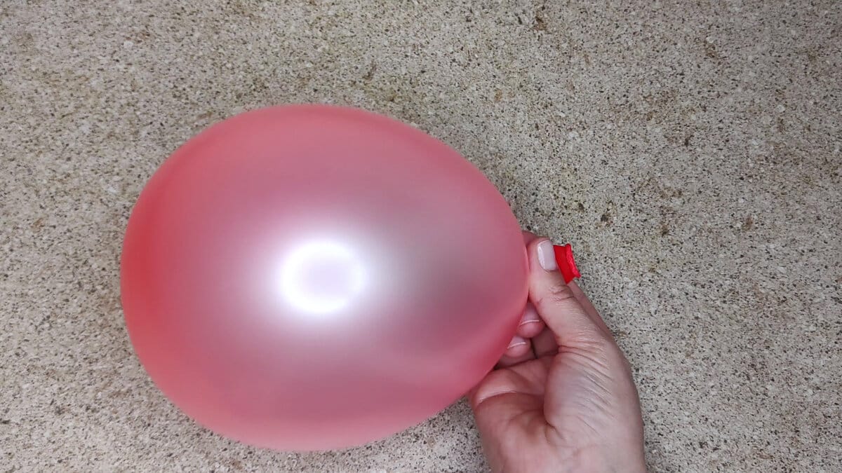 Ich habe einen Luftballon in die Toilette geworfen – seit Jahrzehnten hat niemand so etwas gesehen