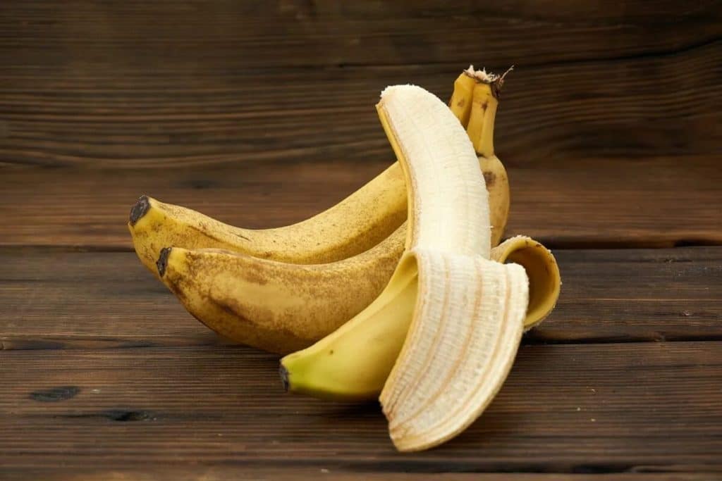 Werfen Sie Bananenschalen nicht weg, sie sind ein wahrer Schatz: So können Sie sie für Ihre Pflanzen nutzen