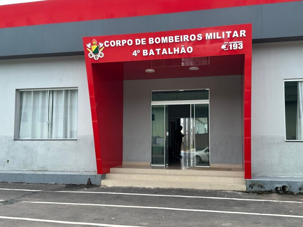 Bombeiros fazem buscas por homem desaparecido no Rio Juruá em Marechal Thaumaturgo