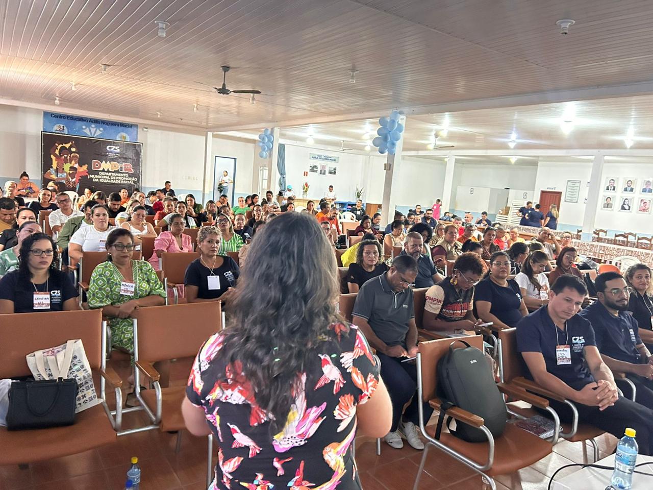 Cruzeiro do Sul bietet Schulungen zur Rassenkompetenz für Beamte und die Gesellschaft an