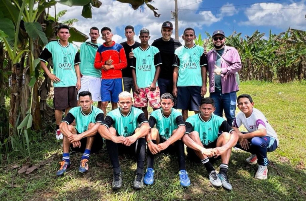 Instituto Maria Matos leva ações sociais e esportivas para comunidade rural de Sena