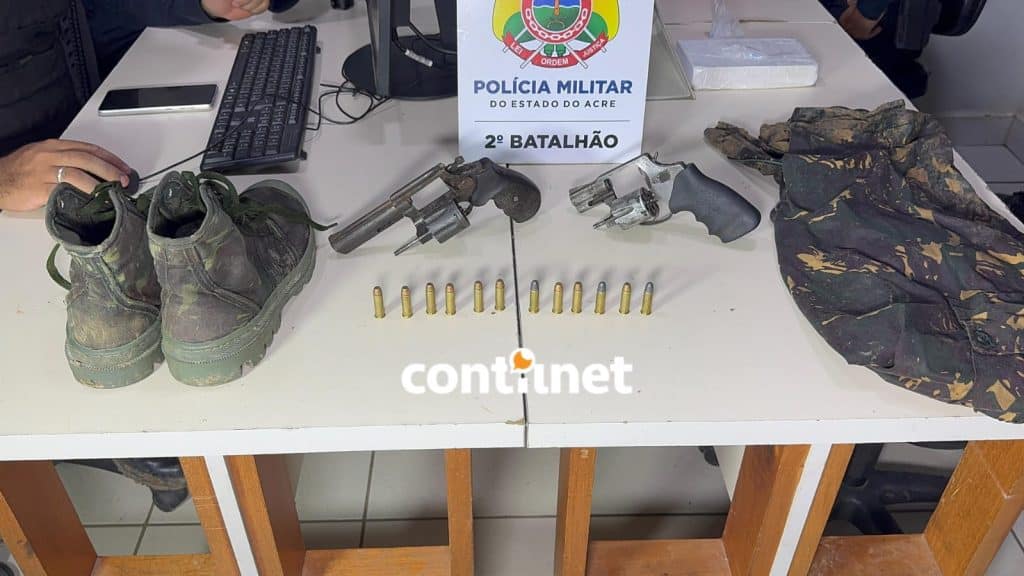 Itens em posse da dupla foram apreendidos pela Polícia Militar/Foto: ContilNet