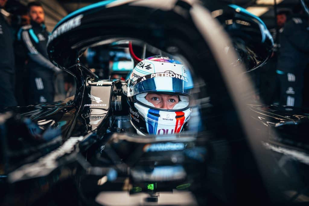 Französin ist die erste Frau, die ein Mercedes-F1-Auto fährt – 18.04.2026 – Sport