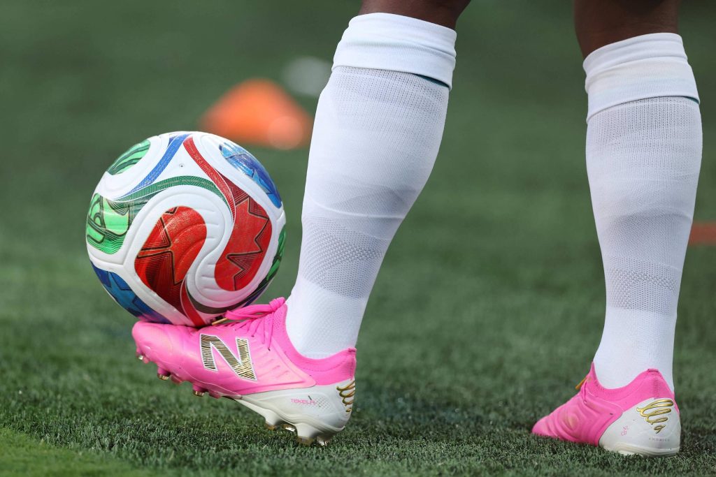 Weltmeisterschaft: Rosa Fußballschuhe dominieren das Spielfeld der Weltmeisterschaft – 16.06.2026 – Sport