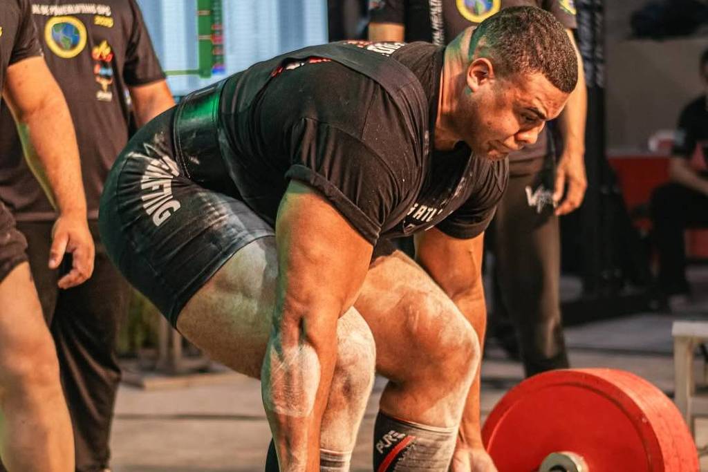 Natürlich hebt Bitelo 400 kg bei der Meisterschaft in Ceará – 15.06.2026 – Muskeln