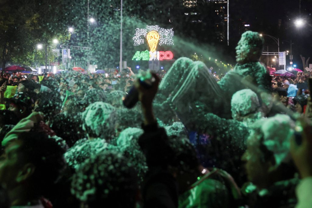 Mexiko bricht bei der Weltmeisterschaft den Fluch und die Fans gehen auf die Straße – 01.07.2026 – Sport