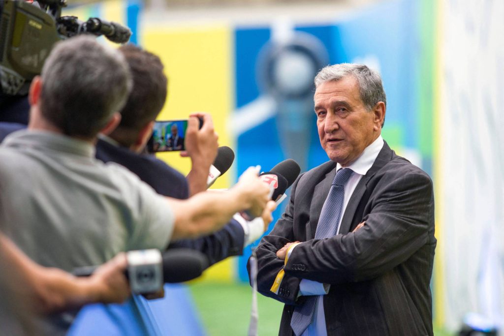 Parreira atmet mit Hilfe der Ausrüstung wieder auf – 03.07.2026 – Sport