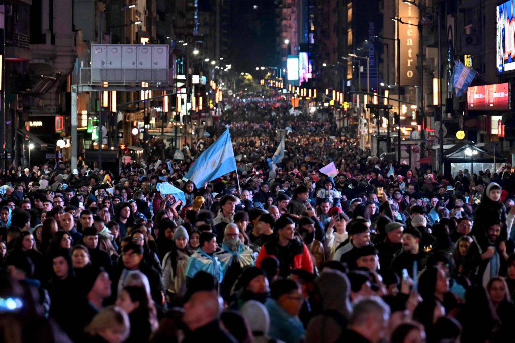 Weltmeisterschaft: Argentinier feiern 3:1 in der Schweiz am Obelisken – 12.07.2026 – Sport