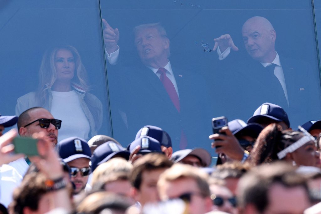 Trump kommt per Helikopter zum WM-Finale und lobt Messi – 19.07.2026 – Sport