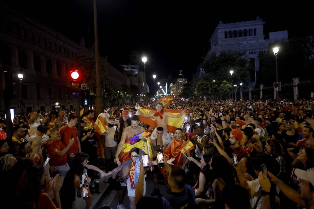 Teenager stirbt in Spanien bei der WM-Feier – 20.07.2026 – Sport